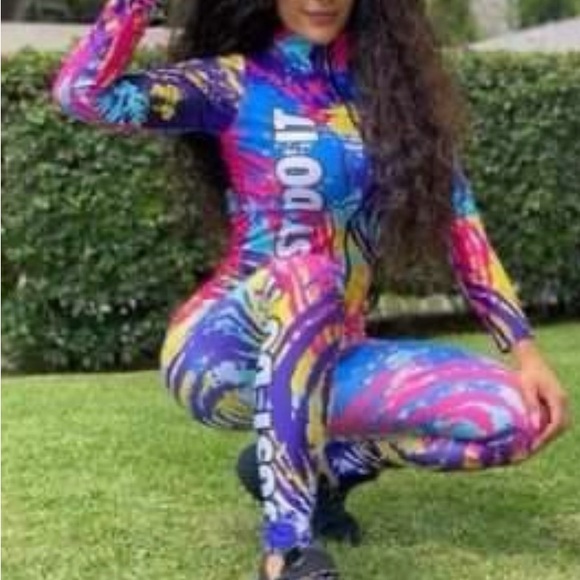 Fall around the corner!!!look hot getting fit. - Picture 2 of 3